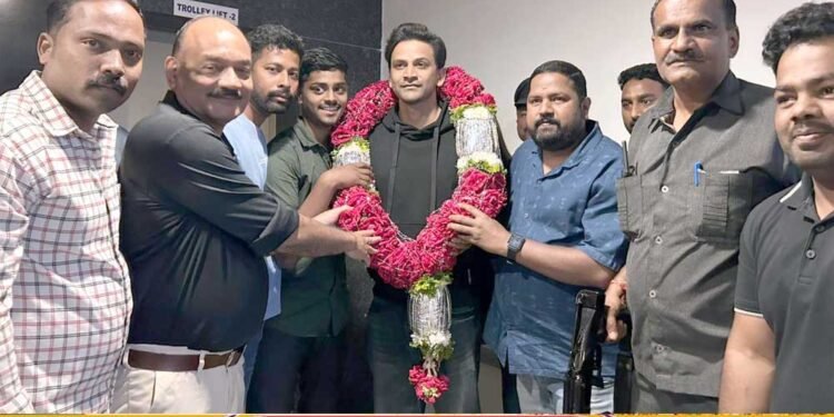 ಶಿವಮೊಗ್ಗದಲ್ಲಿ ಸಿನಿಮಾ ವೀಕ್ಷಿಸಿದ ಡಾಲಿ ಧನಂಜಯ್, ಅಭಿಮಾನಿಗಳ ಬೆಂಬಲಕ್ಕೆ ಸಂತಸ