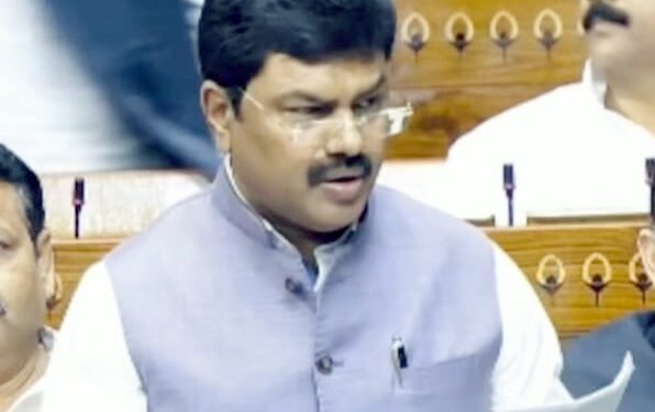 ಮೂರು ರೈಲು ಯೋಜನೆಗಳಿಗೆ ಅನುಮೋದನೆ ನೀಡುವಂತೆ ಸಂಸದ ರಾಘವೇಂದ್ರ ಆಗ್ರಹ