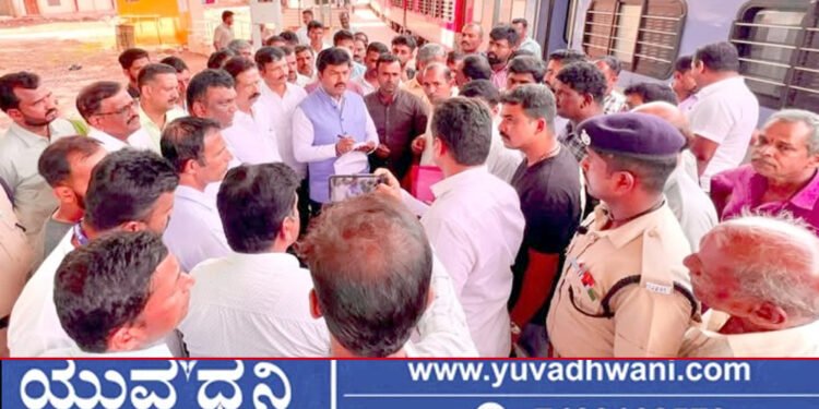 ತಾಳಗುಪ್ಪ ರೈಲು ನಿಲ್ದಾಣಕ್ಕೆ ಸಂಸದ ರಾಘವೇಂದ್ರ ಭೇಟಿ
